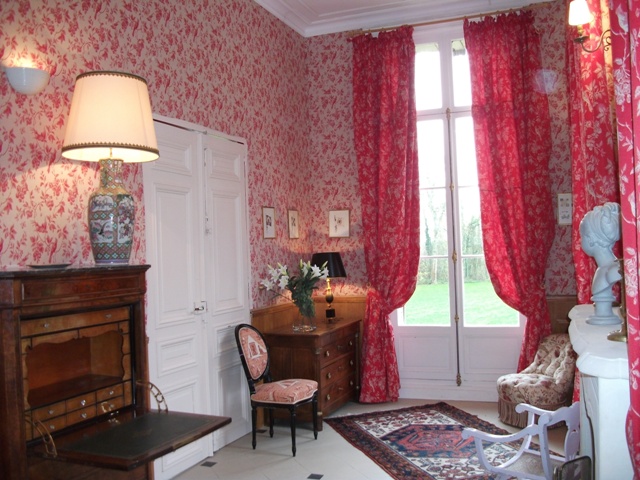 Chambre rouge - Château de Montigny sur l'Hallue - Picardie - Amiens